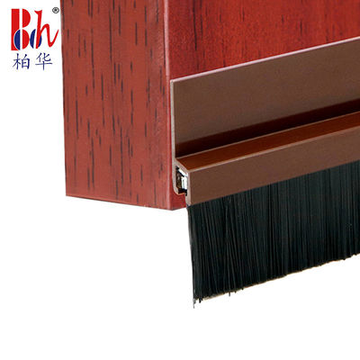 Tipo flexible barrido del cepillo de la puerta de la tira inferior auta-adhesivo del sello de la puerta