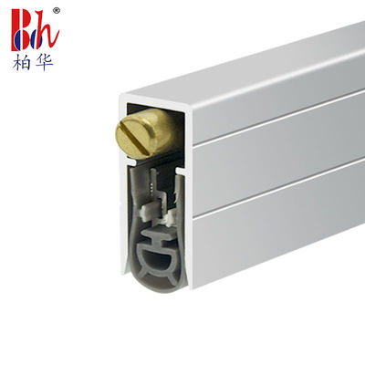 El sello inferior de la puerta acústica desplegable automático reduce la fricción y cubre completamente las tiras de goma