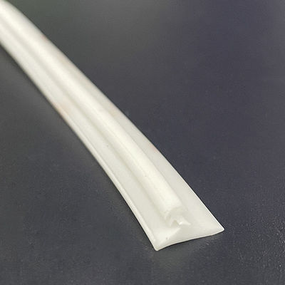 Desmontaje de tiempo del PVC de la TPE para la puerta de madera del armario del estante para libros del gabinete del vino