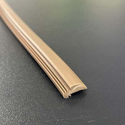 El tipo puerta de la ranura del Pvc del OEM Weatherstrip fácil instalar el CE aprobado